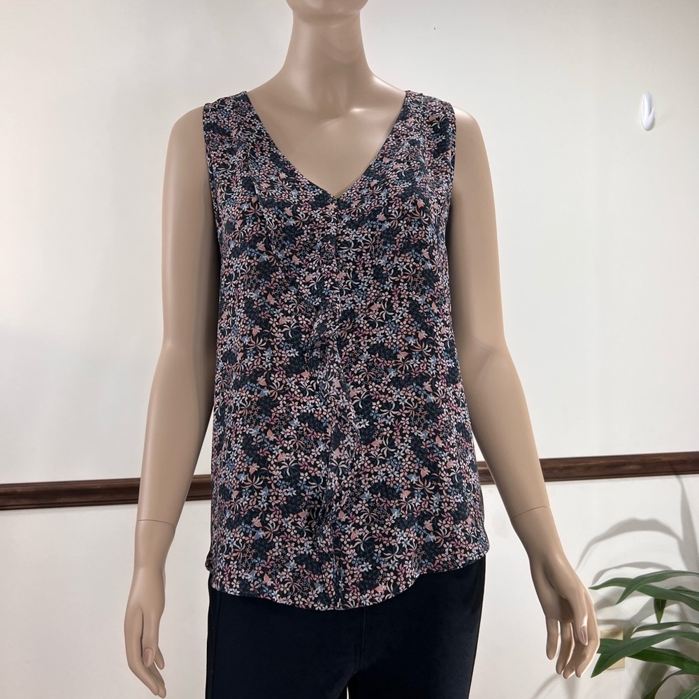 LOFT sleeveless pullover top.